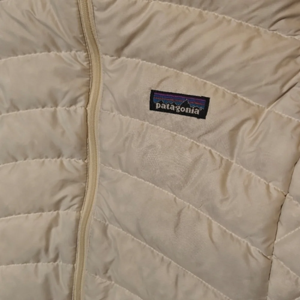 Patagonia White Goose Down‎ Vest - Picture 2 of 7